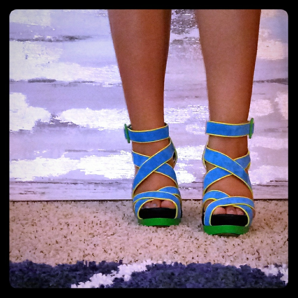 Jessica Simpson Green & Blue suede platform sandal